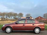 tweedehands Opel Astra 1.6 GL Sedan Automaat Stuurbekrachtiging Audio/CD