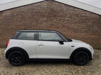 tweedehands Mini Cooper 1.5 Serious Business 70085 KM