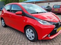 tweedehands Toyota Aygo 1.0 VVT-i x-play airco automaat.