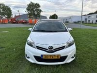 Occasion Toyota Yaris Executive 99 PK (72 kW) 2012 Wit Hatchback