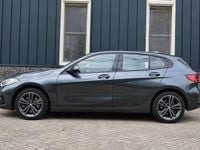 Occasion BMW 120 Executive 180 PK (132 kW) 2021 Grijs Hatchback