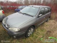 tweedehands Renault Mégane Break 1.6-16V RXE