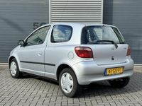 Occasion Toyota Yaris Sol 86 PK (63 kW) 2001 Grijs Hatchback