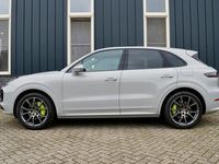 tweedehands Porsche Cayenne 3.0 E-Hybrid Rijklaarprijs-Garantie Panorama dak Leder Sport interieur Lucht vering Trekhaak