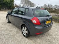 Occasion Kia Ceed 90 PK (66 kW) 2011 Grijs (metallic) Hatchback