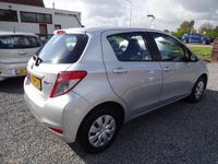 tweedehands Toyota Yaris 1.0 vvt-i now