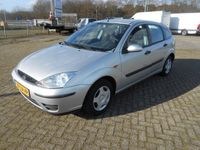 Occasion Ford Focus 101 PK (74 kW) 2003 Grijs Hatchback