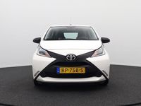 tweedehands Toyota Aygo 1.0 VVT-i x-fun Airco LED Bluetooth