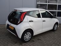 tweedehands Toyota Aygo 1.0 VVT-i x-fun *Airco - Bluetooth - Limiter*