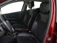 tweedehands Renault Clio IV 0.9 - 90PK TCe Intens | Navigatie | Cruise Control | Climate Control | Parkeersensoren | Licht & Regen Sensor | LED Dagrijverlichting | Electrische Ramen | Centrale Deurvergrendeling | Camera | 16 inch Velgen |