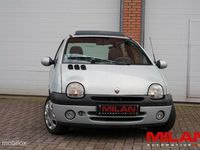 tweedehands Renault Twingo 1.2 ZUINIG NWE APK PANODAK LEUKE STARTERS AUTO