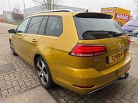Occasion VW Golf VII Comfortline 116 PK (85 kW) 2018 Geel (metallic) Stationwagen