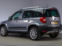 tweedehands Skoda Yeti 1.2 TSI Elegance [ navigatie Lichtmetaal cruise cl