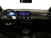 tweedehands Mercedes CLA180 Advantage | AMG Line | Nightpakket | MBUX augmented reality voor navigatie | Digitale radio | Panoramadak | Smartphone-integratiepakket