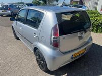 Occasion Daihatsu Sirion 87 PK (63 kW) 2005 Grijs Hatchback