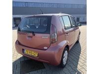 Occasion Daihatsu Sirion 87 PK (63 kW) 2005 Rood Hatchback