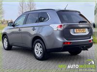 tweedehands Mitsubishi Outlander 2.0 Intense automaat | navigatie | trekhaak | clim