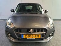 tweedehands Suzuki Swift 1.2 Style Smart Hybrid Rijklaar + Fabrieksgarantie tot 7-2026 Henk Jongen Auto's in Helmond, al 50 jaar service zoals 't hoort!