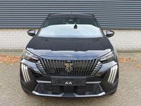 Nieuw Peugeot 2008 GT 136 PK (100 kW) 2025 Zwart (metallic) SUV