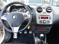 tweedehands Alfa Romeo MiTo 1.4 Distinctive | Climate Control | Cruise Control | PDC | 17 Inch. VERKOOP TELEFONISCH BEREIKBAAR 040-2240080.