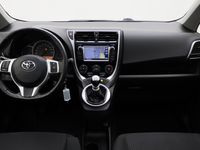 tweedehands Toyota Verso-S 1.3 VVT-i Comfort Camera, Panoramadak, Navigatie, Cruise, LED, Trekhaak