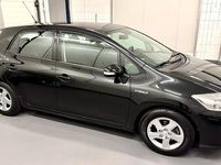 Occasion Toyota Auris 99 PK (72 kW) 2011 Zwart Hatchback