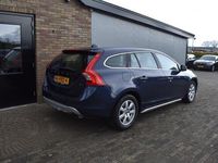 tweedehands Volvo V60 2.0T MOMENTUM, AUT, PDC, Clima, Navi