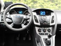 tweedehands Ford Focus Wagon 1.6 TDCI Lease Titanium 116PK | Airco | PDC V+A | Trekhaak | Cruise Control | LMV | TOMTOM