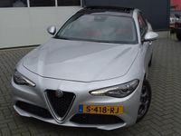 tweedehands Alfa Romeo Giulia 2.0T Super panoramadak rood leder