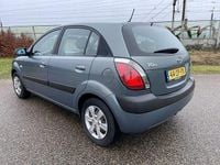 Occasion Kia Rio 97 PK (71 kW) 2008 Grijs Hatchback