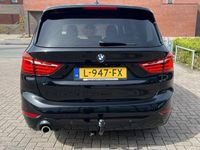tweedehands BMW 218 2-SERIE GRAN TOURER i Automaat Executive Navigatie Trekhaak Camera Led Koplampen 17 Inch Velgen Stoelverwarming Parkeersensoren V+A Hoge Zit