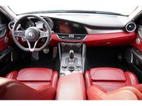 Occasion Alfa Romeo Giulia Veloce 281 PK (206 kW) 2018 Zwart (metallic) Sedan