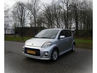 Occasion Daihatsu Sirion 103 PK (75 kW) 2010 Grijs Hatchback
