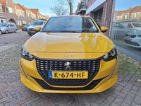 Occasion Peugeot 208 Allure 101 PK (74 kW) 2021 Geel Hatchback