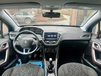 tweedehands Peugeot 2008 1.2 PureTech Style | AIRCO | CRUISE | NIEUWE DISTR