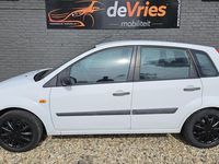 tweedehands Ford Fiesta 1.4-16V Ambiente *5DRS-NWAPK-ELEKTR.RAMEN*