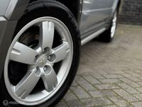 Occasion Mitsubishi Outlander Intense 159 PK (116 kW) 2005 Grijs SUV