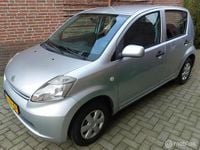Occasion Daihatsu Sirion 69 PK (50 kW) 2007 Grijs Hatchback