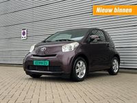 Occasion Toyota iQ Comfort 68 PK (50 kW) 2009 Paars Hatchback