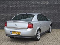 tweedehands Opel Vectra 2.2-16V V-line | Trekhaak | Climate controle | Elektrische ramen | Cruise controle