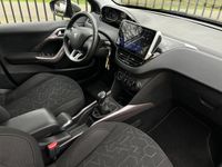 tweedehands Peugeot 2008 1.2 PureTech Active Camera / Navi / Trekhaak / Airco / Cruise