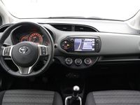 tweedehands Toyota Yaris 1.3 VVT-i Aspiration | Airco | Camera | Navigatie