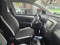 Occasion Toyota Aygo X-play 69 PK (50 kW) 2018 Wit Hatchback