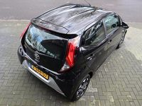 tweedehands Toyota Aygo 1.0 VVT-i x-play Camera / Clima / DAB / CarPlay