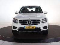 tweedehands Mercedes GLC350 4MATIC Premium | Panoramadak | Trekhaak | Adaptieve cruise control | Led-koplampen | Elektr. achterklep | Navigatie | Parkeerpakket