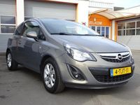 tweedehands Opel Corsa 1.2-16V Design Edition Automatische airco, licht metalen velgen, cruise controle, navigatie, parkeersensoren, enz.