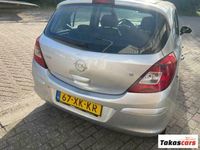 tweedehands Opel Corsa 1.2-16V Essentia