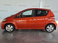 tweedehands Toyota Aygo Dynamic Orange