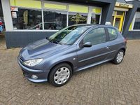 Occasion Peugeot 206 88 PK (64 kW) 2006 Grijs Hatchback