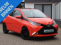 Occasion Toyota Aygo X-wave 69 PK (50 kW) 2015 Oranje Hatchback